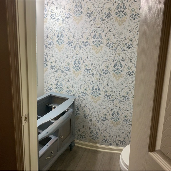 Peel & Stick Wallpaper : 1 Unopened Roll - Picture 4 of 4